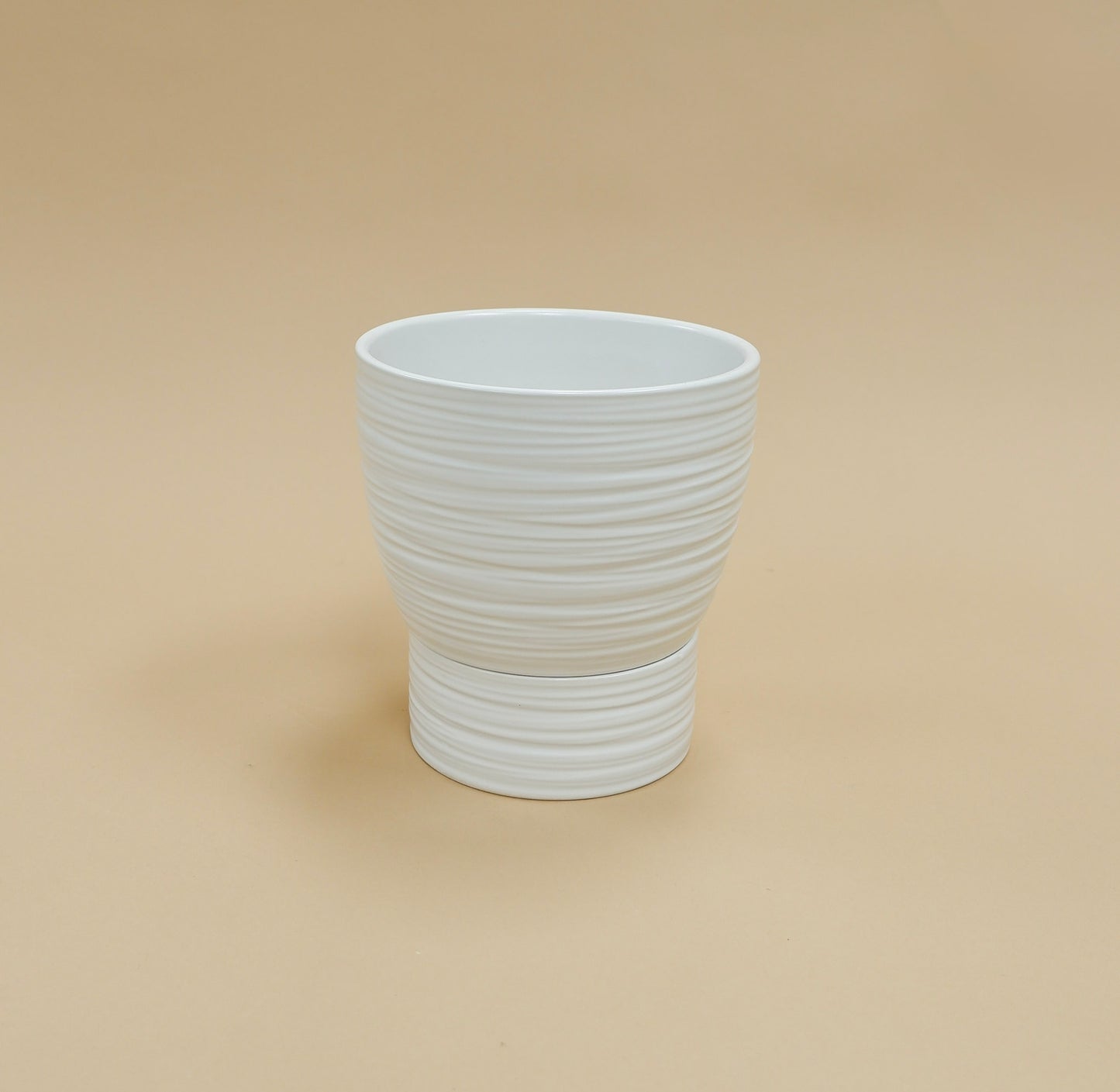 Olin Self-Watering Pot
