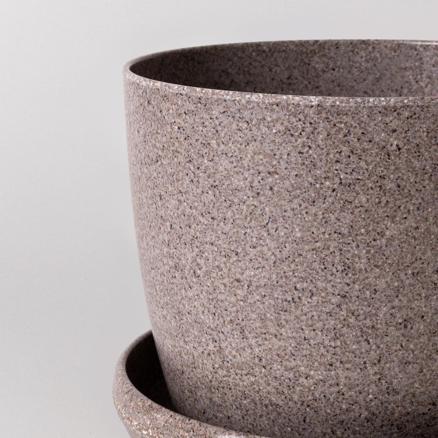Kanso Upcycled Pot w/ Saucer