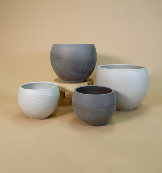 Luna Sphere Pot
